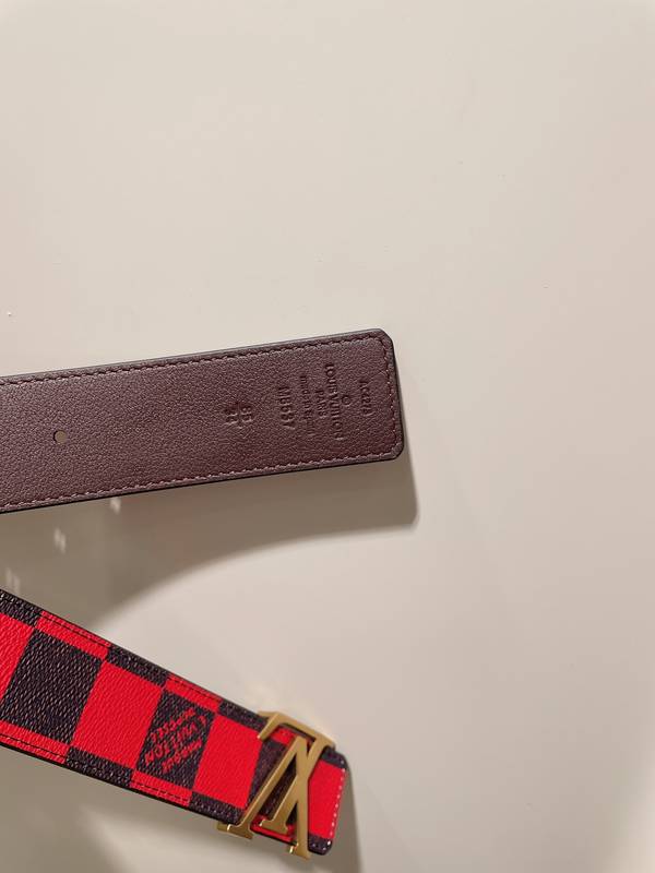 Louis Vuitton 40MM Belt LVB00336